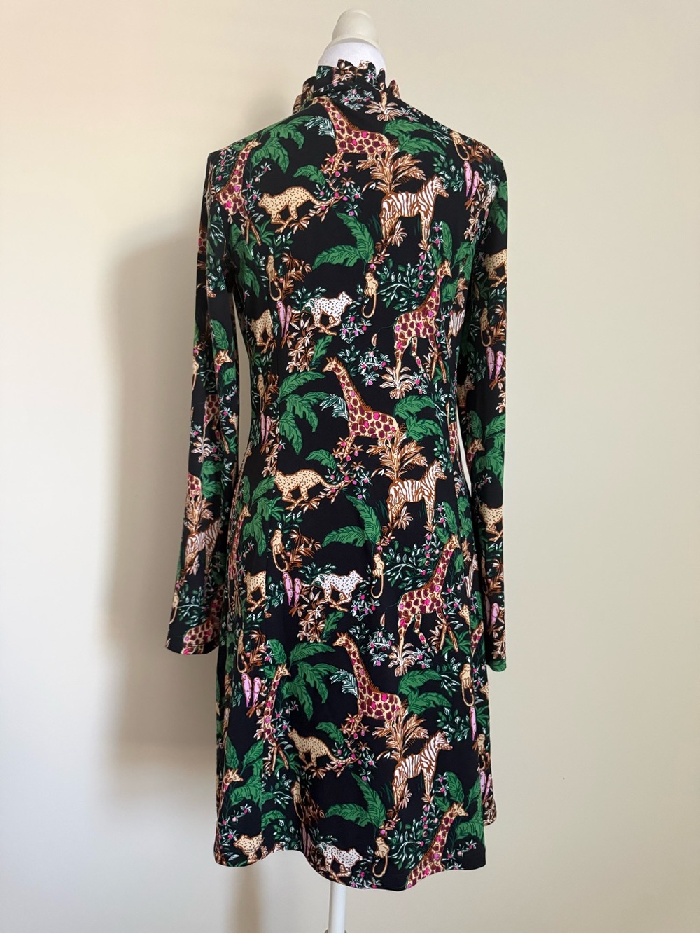 Lilly Pulitzer UPF 50+ chessie dress multi dancing in the moonlight print Small - Picture 3 of 9